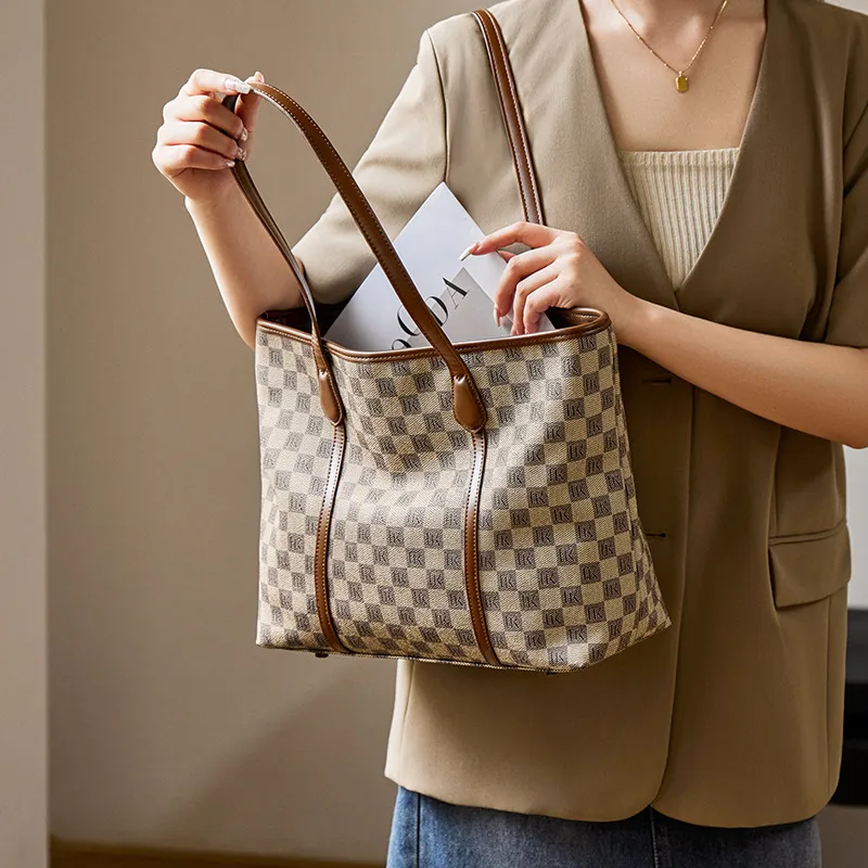 CNNCOO PVC Tote Bag, Shoulder Bag Regular Women's Khaki-3