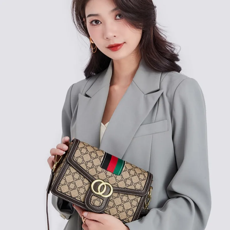 CNNCOO PVC Crossbody Bag, Shoulder Bag Women's Coffee-1