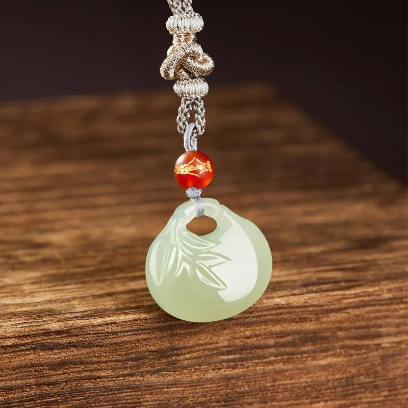 Moonstone Edge Necklaces Green Jade Unisex-2