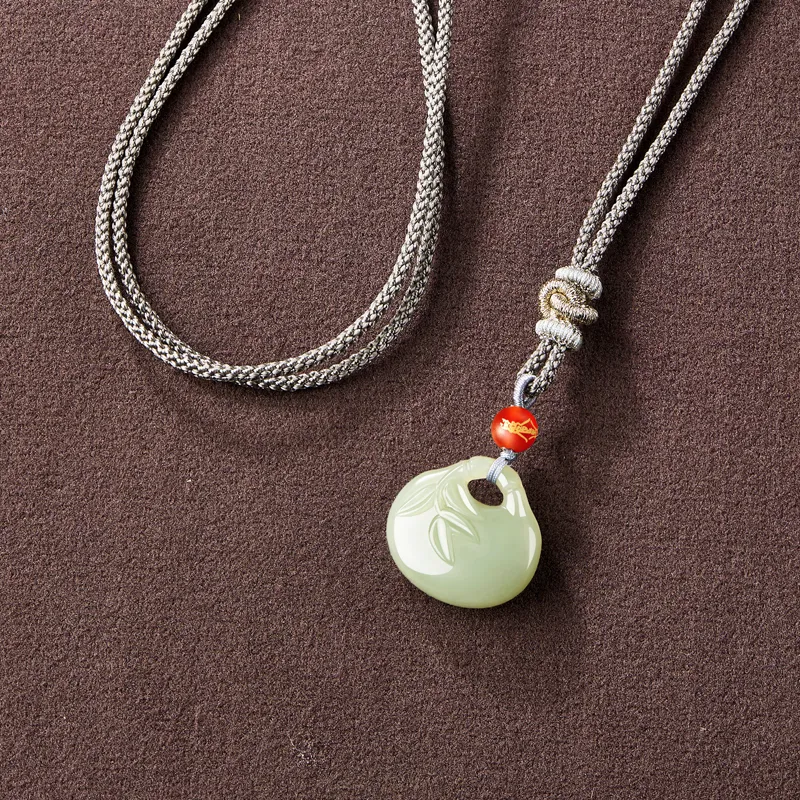 Moonstone Edge Necklaces Green Jade Unisex-3