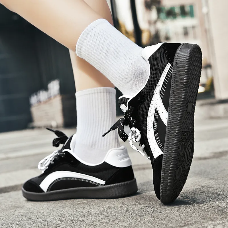 MEIKE Wear resistant And Lightweight Low Top Casual Shoes Unisex-2