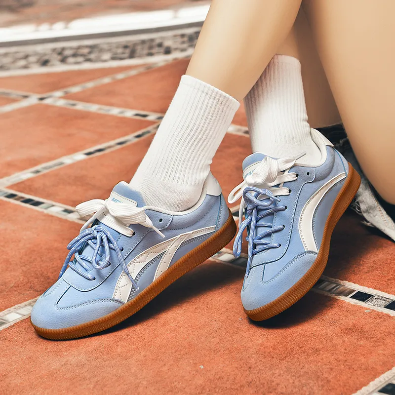 MEIKE Wear resistant And Lightweight Low Top Casual Shoes Unisex-13
