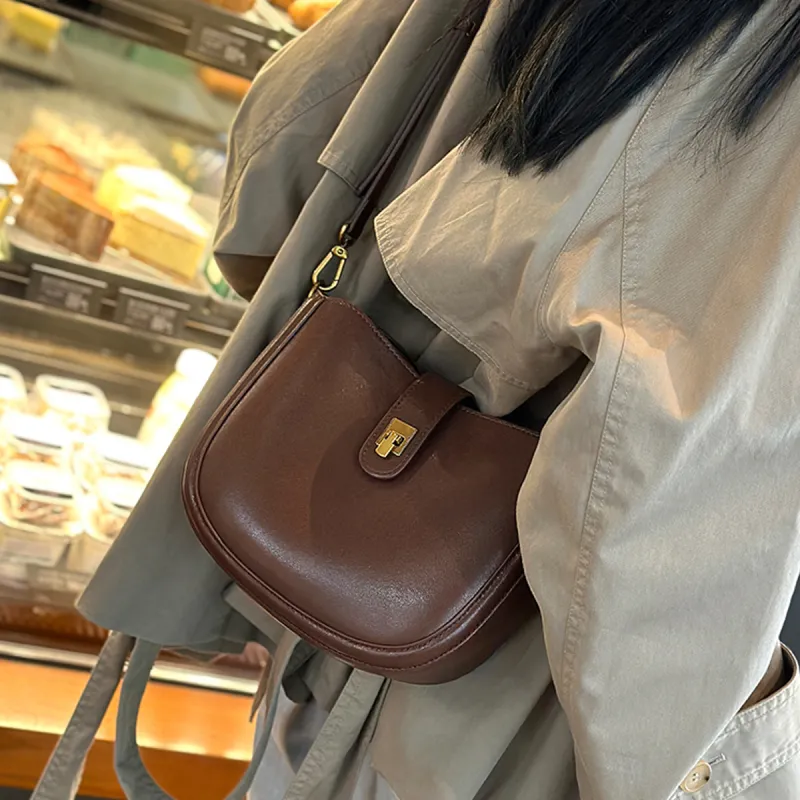 Safiya Cow Leather Shoulder Bag Women's Black/Baroque Brown-7