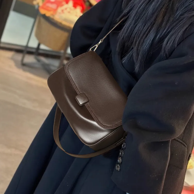 Safiya Cow Leather With Synthetic Leather Shoulder Bag Women's Chocolate-1