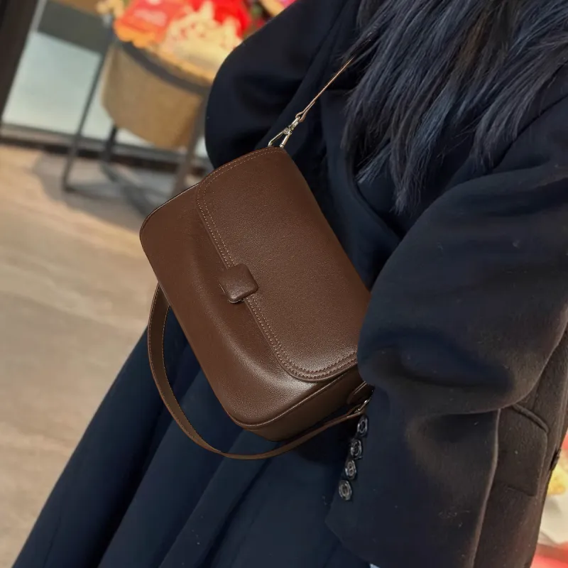 Safiya Cow Leather With Synthetic Leather Shoulder Bag Women's Chocolate-11