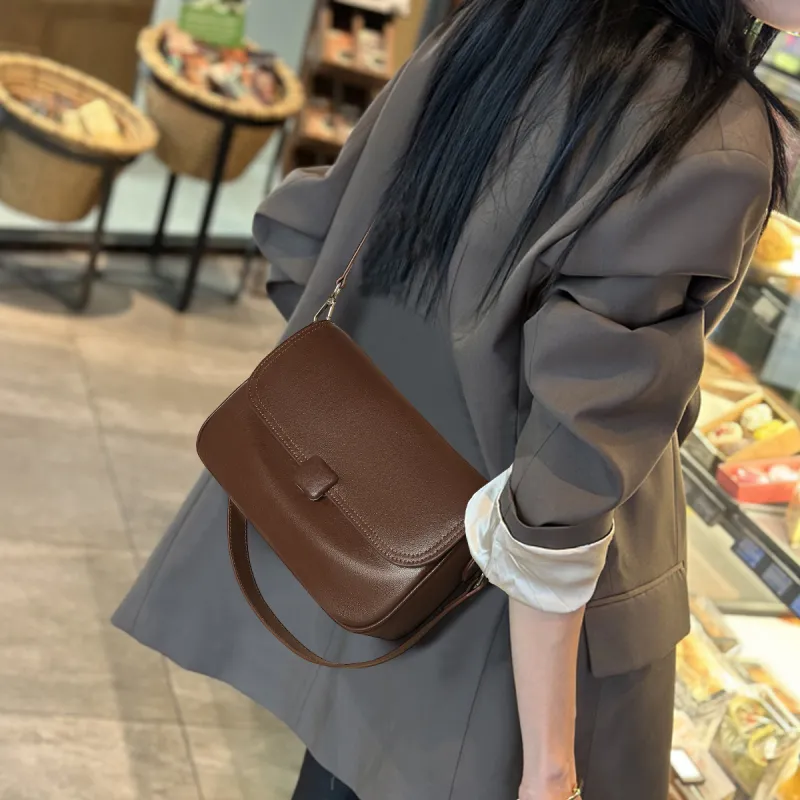 Safiya Cow Leather With Synthetic Leather Shoulder Bag Women's Chocolate-13