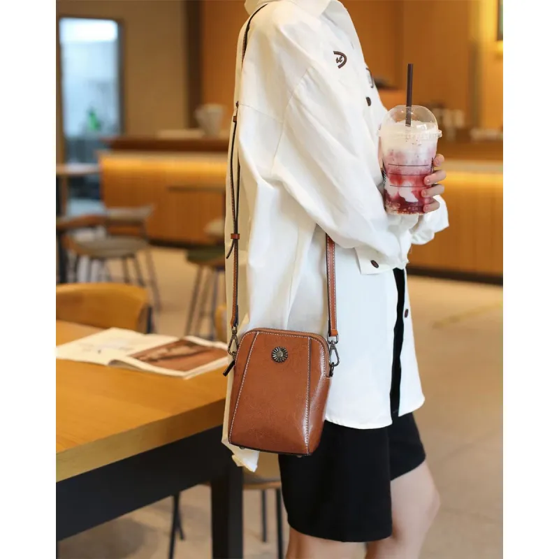 Safiya Cow Leather Crossbody Bag Small Size Women's Brown-2