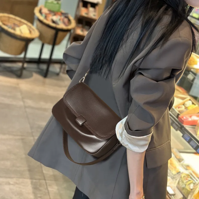 Safiya Cow Leather With Synthetic Leather Shoulder Bag Women's Chocolate-3