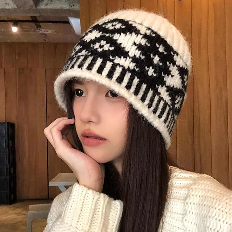CARTELO Polyester Beanies Unisex Gift Box Set-2