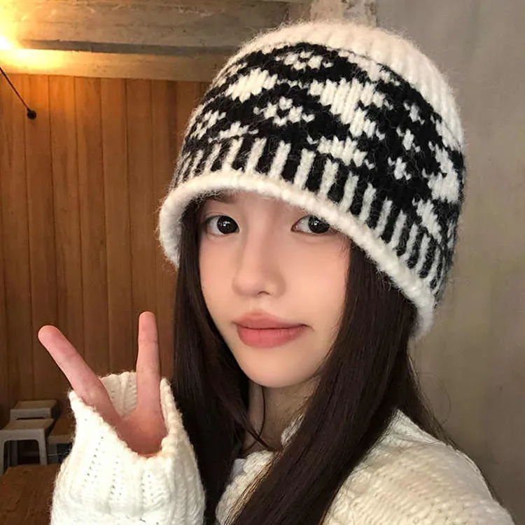 CARTELO Polyester Beanies Unisex Gift Box Set-1