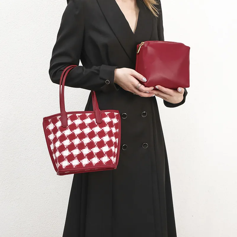 NATTY PU Shoulder Bag Women's Red-3