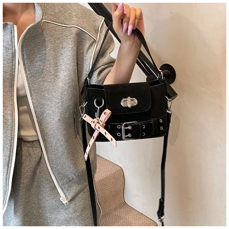 NATTY Pu Shoulder Bag Unisex Black-2