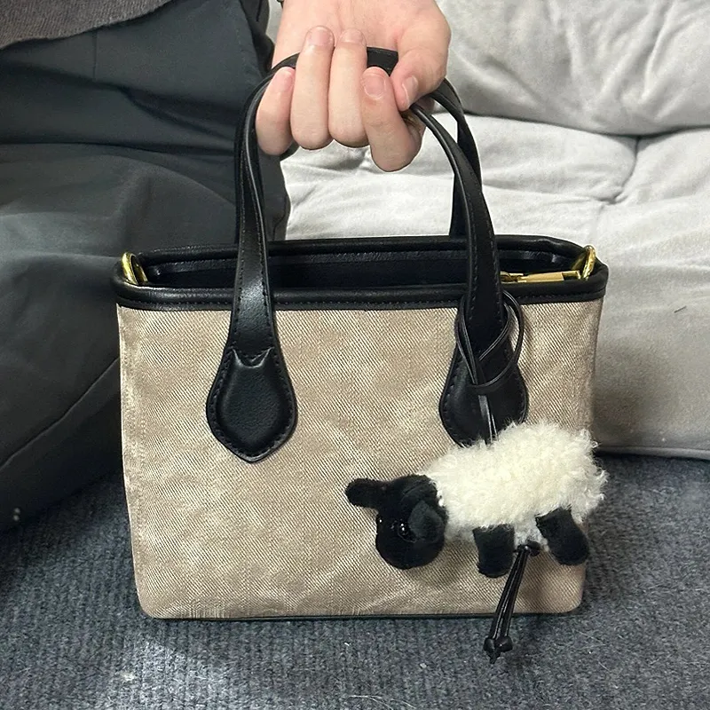 NATTY Handbags-17