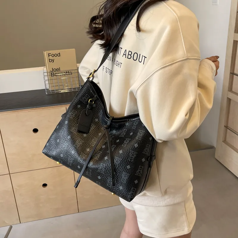 Versman Crossbody Bags-7