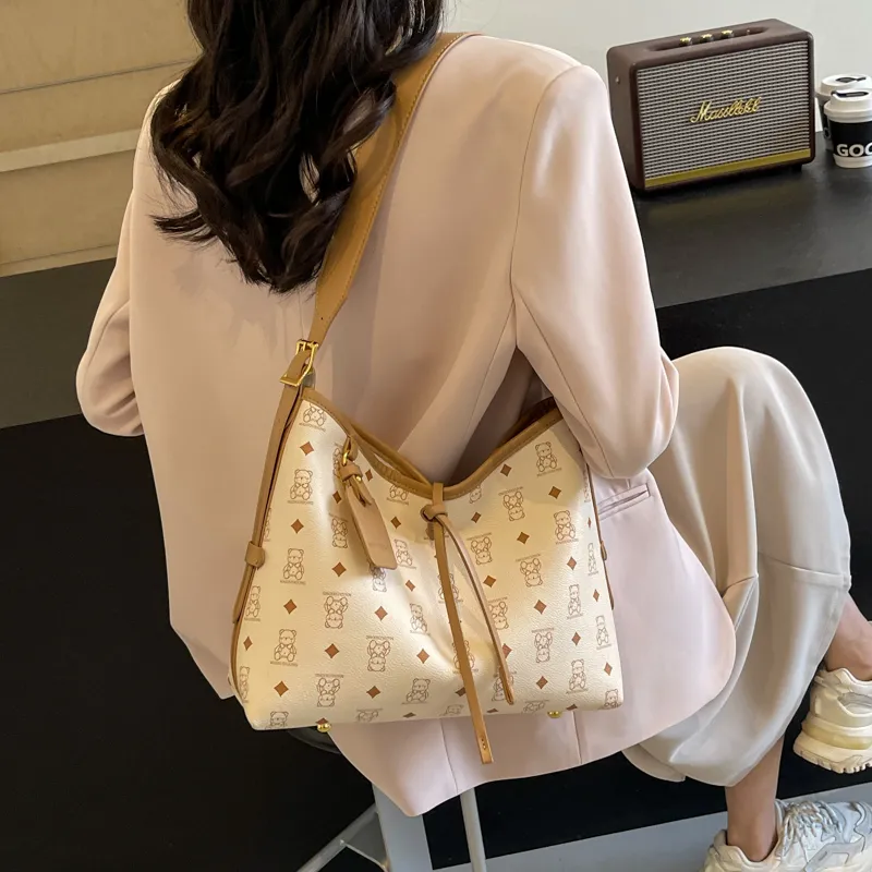 Versman Crossbody Bags-5