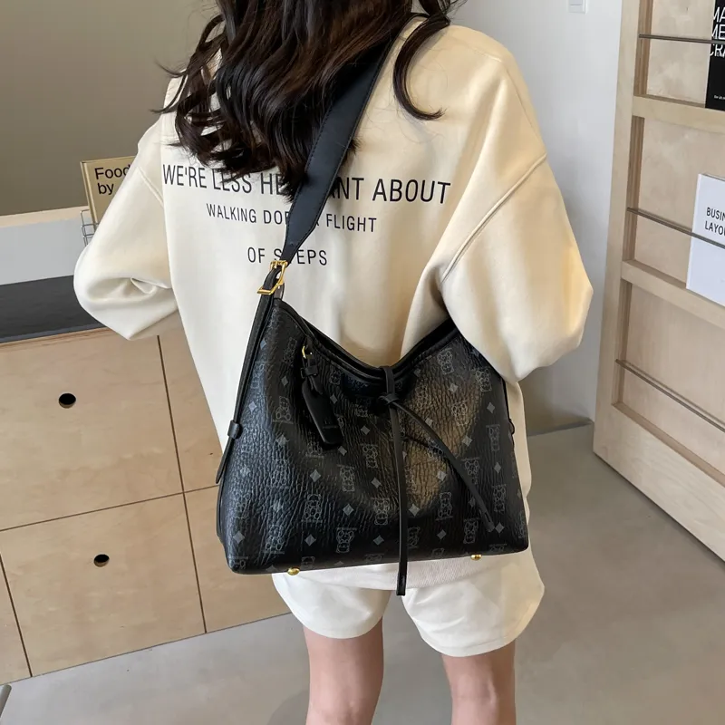 Versman Crossbody Bags-11