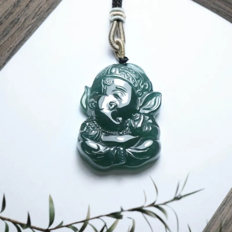 Jade Is Boundless Glutinous Jade Jadeite Necklaces Unisex-5
