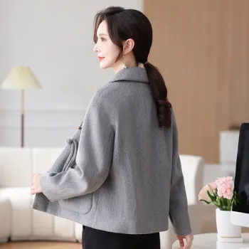 Yalu 1972 Velvet feel Coat Women's