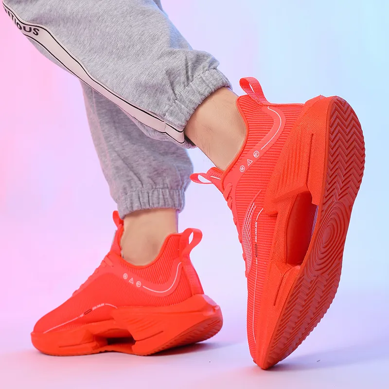 TONYBEAR Cushioning Low Top Running Shoes Unisex-7