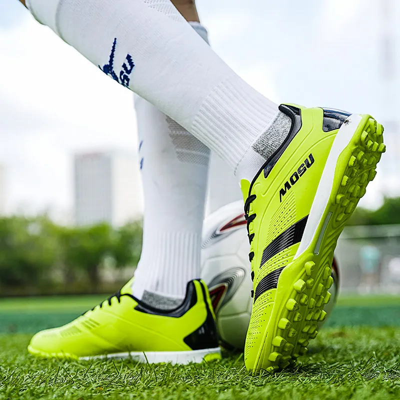 TONYBEAR Anti Slip Wear Resistant Soccer Shoes Unisex-9