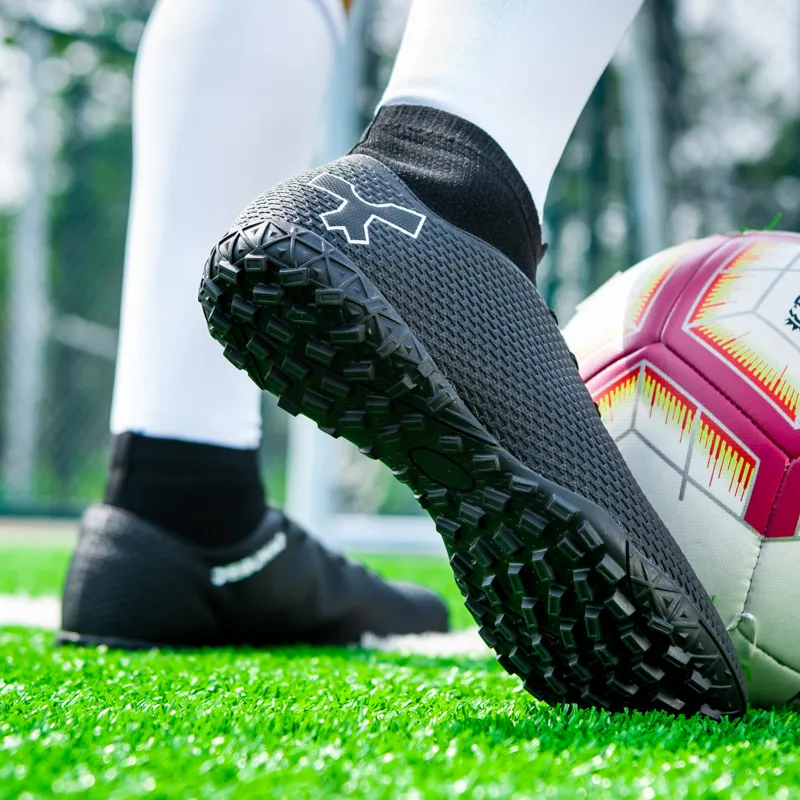 TONYBEAR Cushioning Soccer Shoes Unisex-6