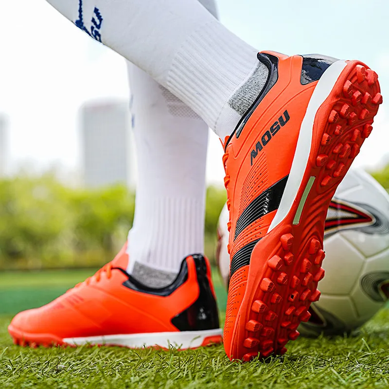 TONYBEAR Anti Slip Wear Resistant Soccer Shoes Unisex-4