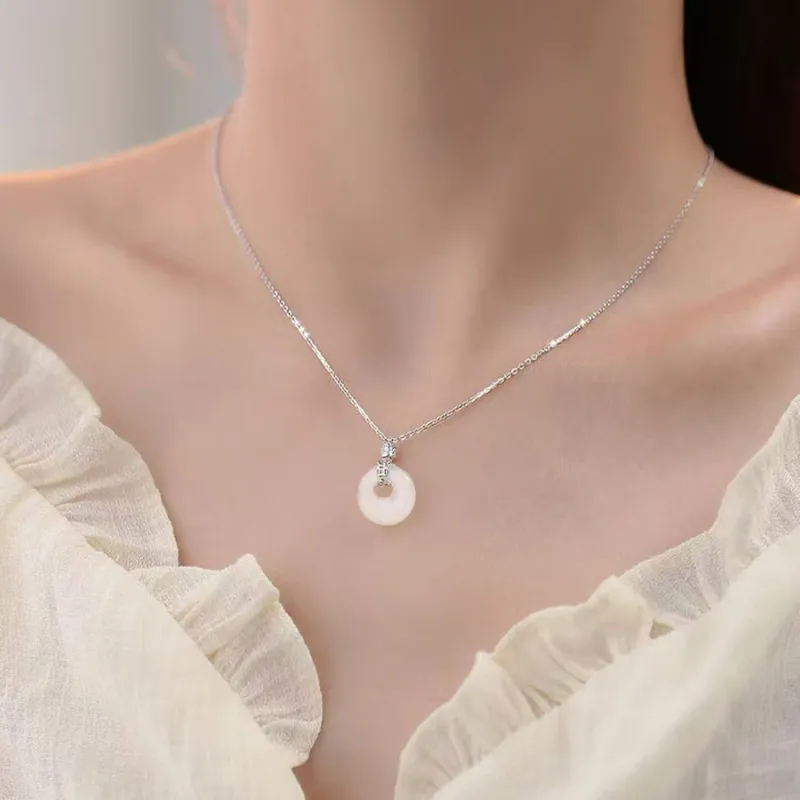 Master Kim Chalcedony Girlfriend's Mom Necklace Unisex-5