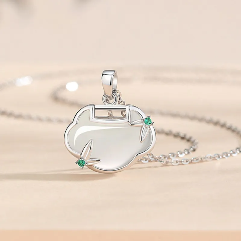 Master Kim Chalcedony Jade Necklaces Unisex-5