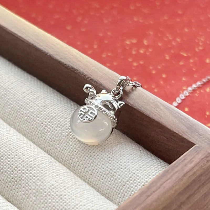 Master Kim Chalcedony Jade Necklaces Women's-2