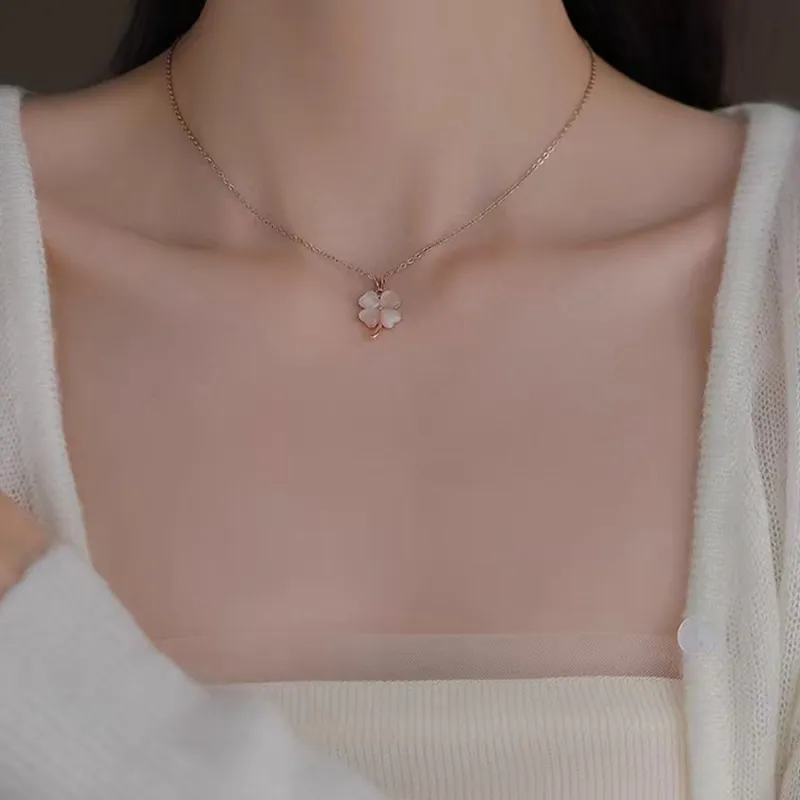 Master Kim Glass Cat Eye Necklaces Unisex-3