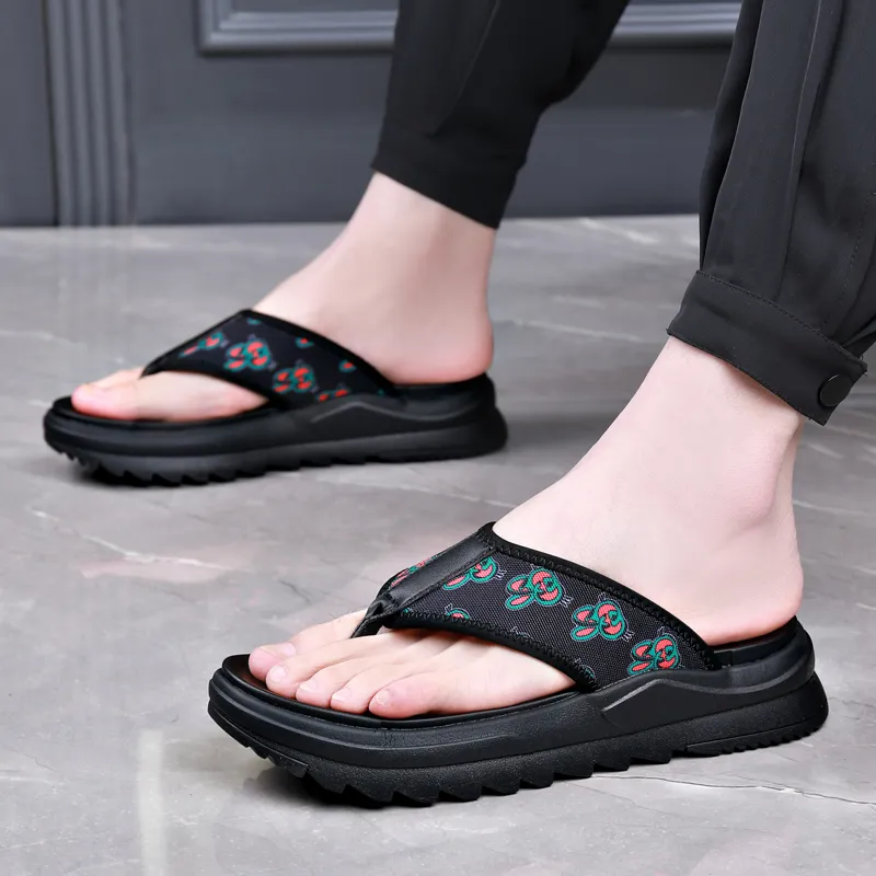 LUOMAIKE Flip Flops Men's Black-4