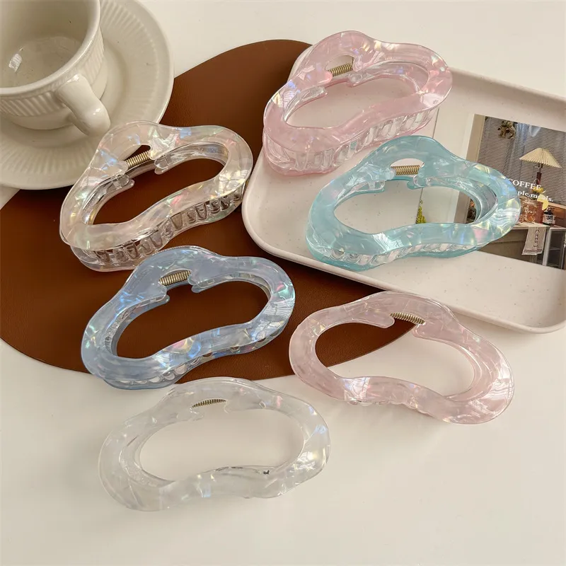 VIVIWELL Plastic Hair Clips Women's-1