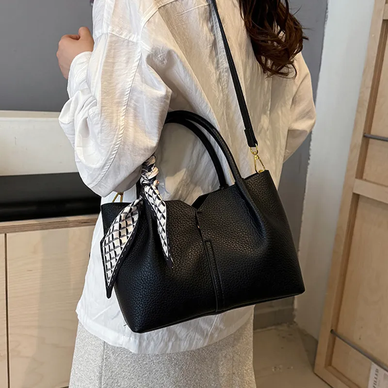 Bywhich PU Crossbody One Shoulder Handbag Women's Multicolor-5