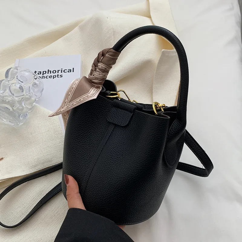 Bywhich PU One Shoulder Handbag Crossbody Bag Regular Women's White-15