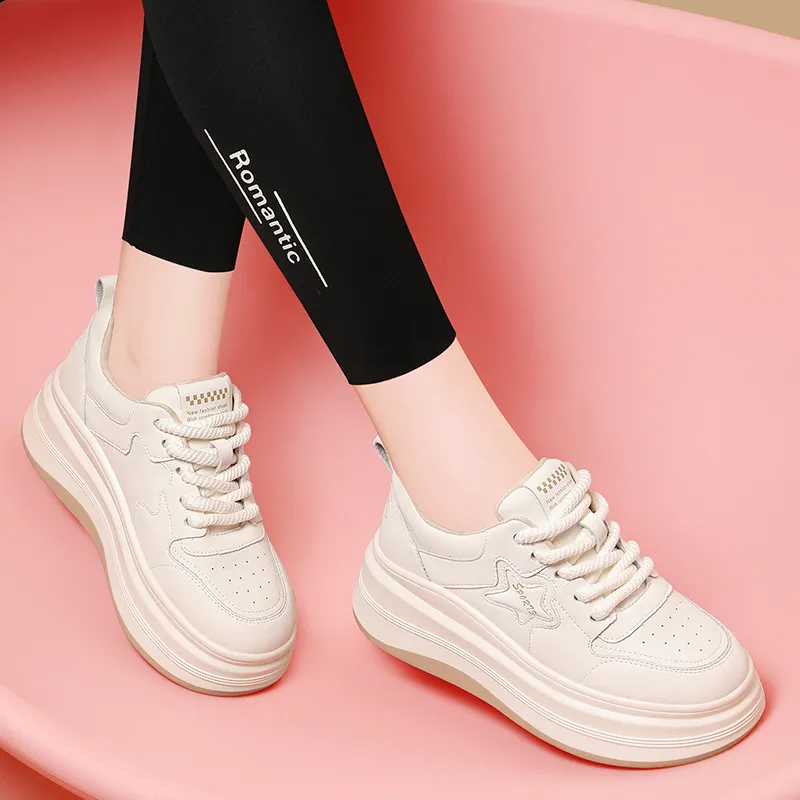 Golden Silk Rabbit Slip-Resistant Cushioning Lightweight Low-Top Skateboard Shoes Women's Black-14