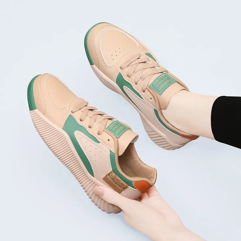 Golden Silk Rabbit Low-Top Skateboard Shoes Women's-13