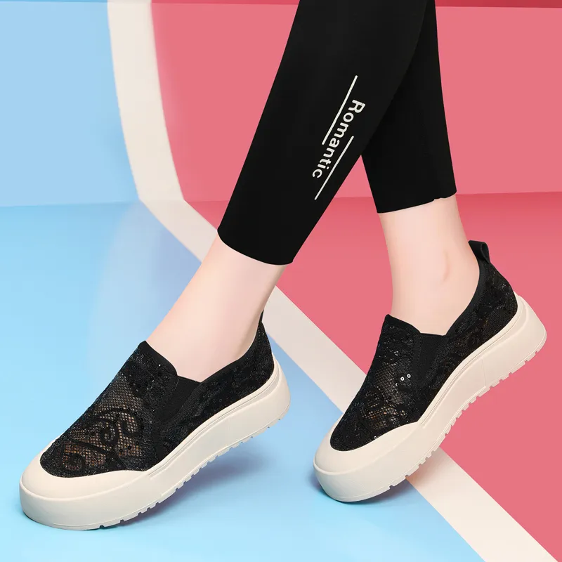 Golden Silk Rabbit Slip-Resistant Low-Top Casual Shoes Women's Black-7