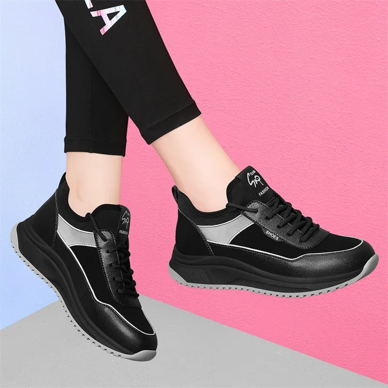 Golden Silk Rabbit Lightweight And Breathable Low-Top Chunky Sneakers Women's Black-10