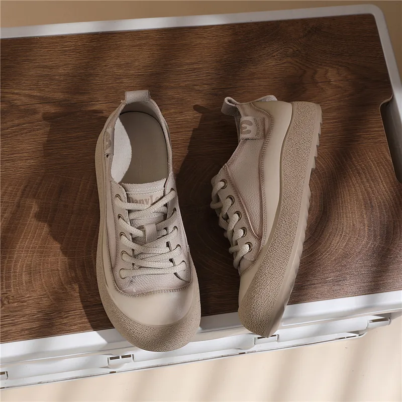 Golden Silk Rabbit Low-Top Skateboard Shoes Women's-9