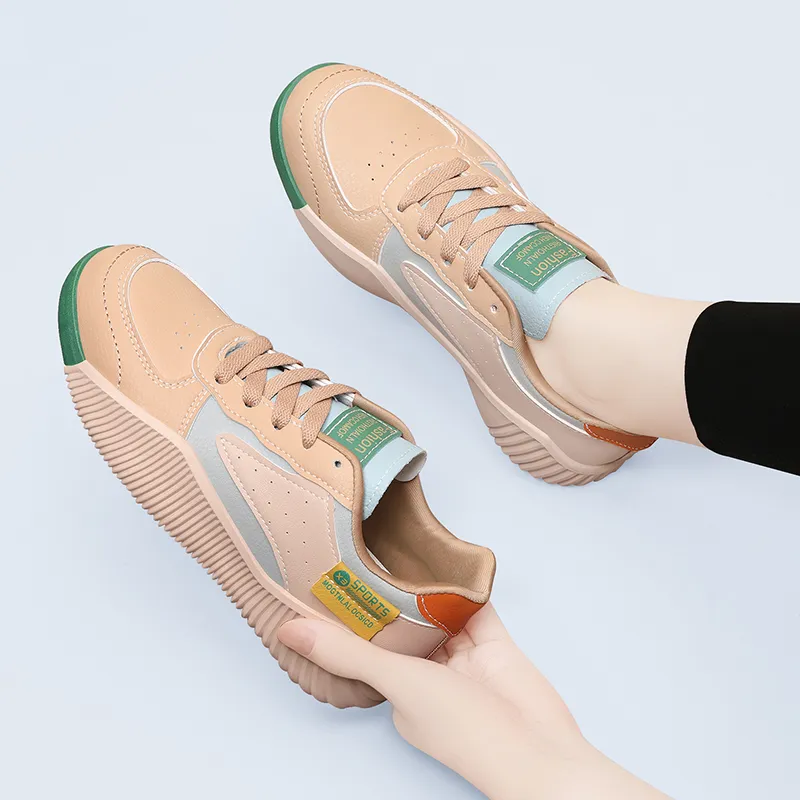 Golden Silk Rabbit Low-Top Skateboard Shoes Women's-6