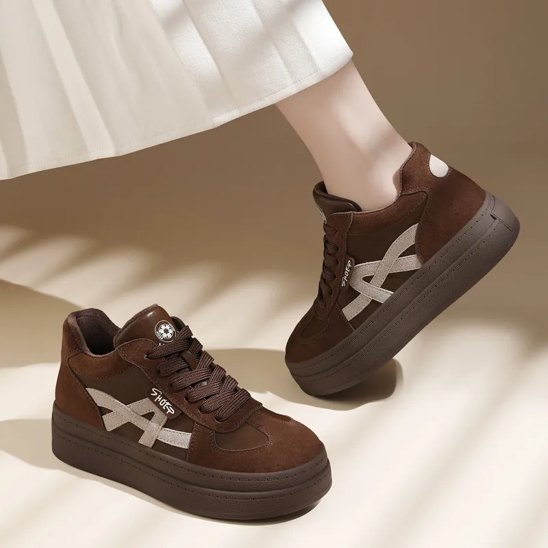 Golden Silk Rabbit Mid-Top Skateboard Shoes Women's-4