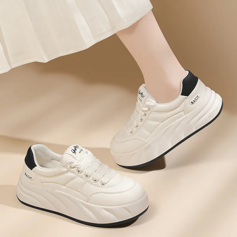 Golden Silk Rabbit Low Top Skateboard Shoes Women's-3