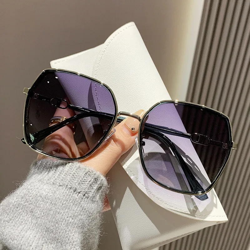 Narandu Metal TR/Memory Plastic Square Sunglasses Women's-8