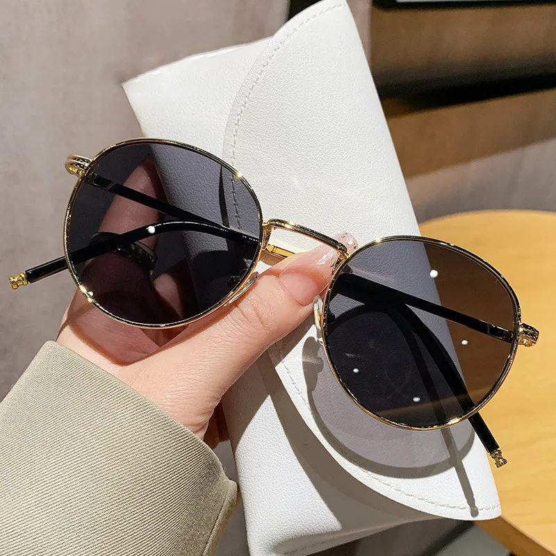 Narandu Round Sunglasses Women's-2
