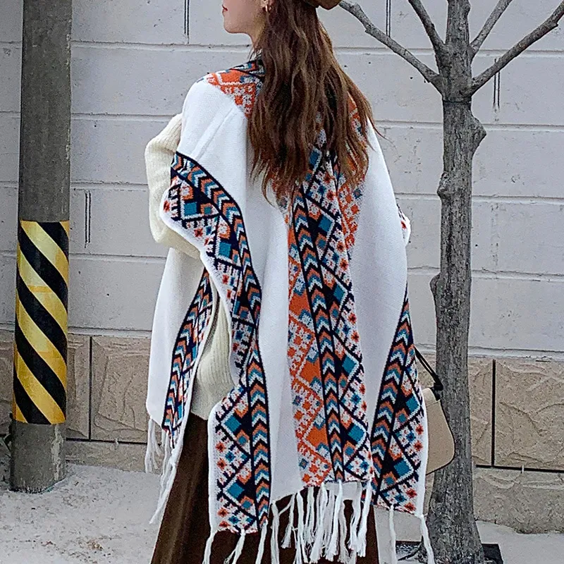 Narandu Polyester Shawls Women's White/Navy Blue-3