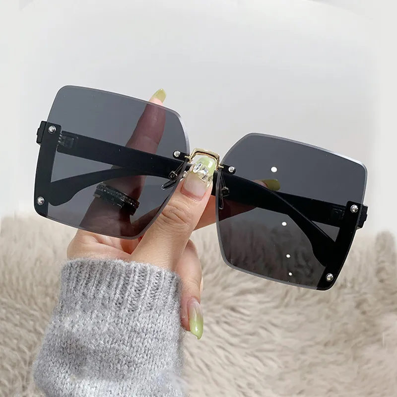 Narandu PC Square Sunglasses Women's Black Frame With Black Gray Lens/Ecru Frame With Graduated Tea Brown Lens-2