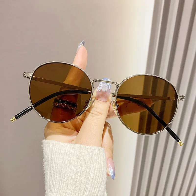 Narandu Round Sunglasses Women's-5