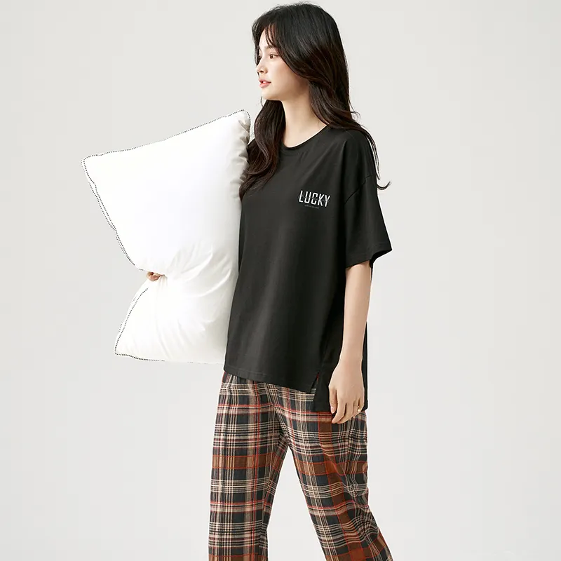 Pretty lady Women's Pajama Sets-1