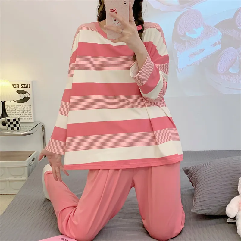 Pretty lady Women's Pajama Sets-3