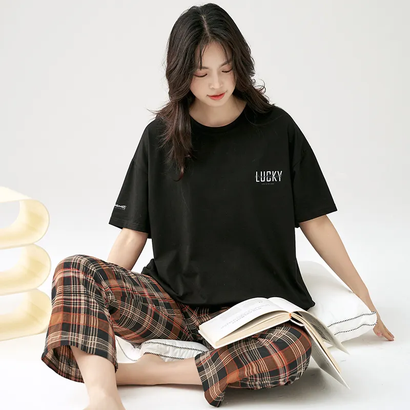 Pretty lady Women's Pajama Sets-3
